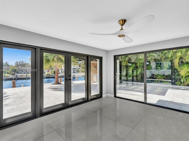 Building Photo - 2310 NE 48th Ct