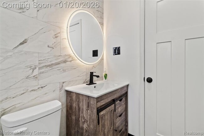 Building Photo - 29942 Avondale St