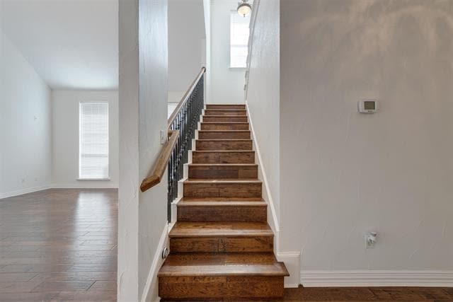 Building Photo - 1404 Clearwater Ct