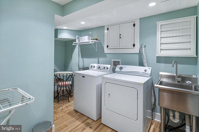 Building Photo - 4515 29th St NW