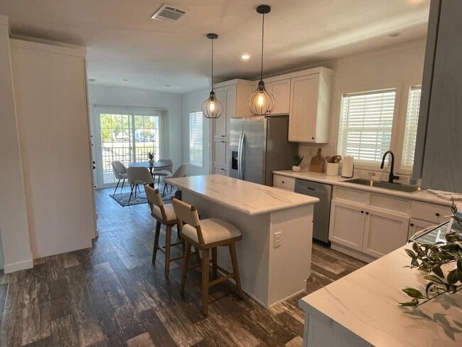 Building Photo - 5714 Blue Harbor Dr