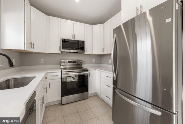 Building Photo - 4560 Strutfield Ln