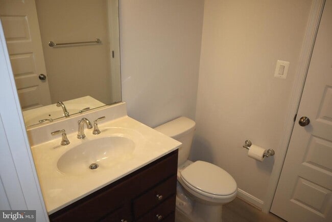 Building Photo - 585 Cross Chase Dr