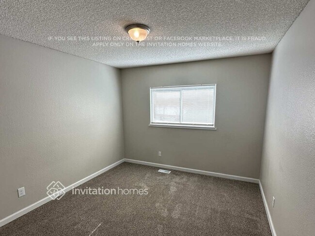 Building Photo - 21320 E Aberdeen Pl