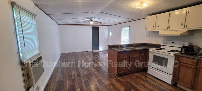 Building Photo - 312 Co Rd 135