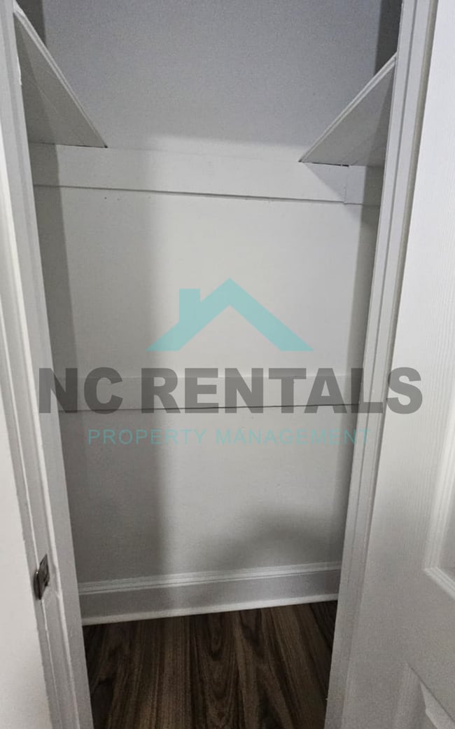 Building Photo - 124 Depot St