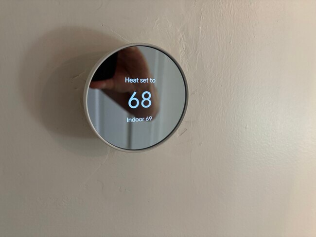 Building Photo - 18377 Pleasant View Dr