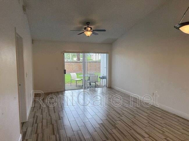 Building Photo - 1239 Lucaya Cir