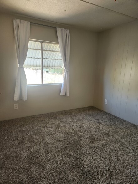 Building Photo - 922 S Sunfish Ave