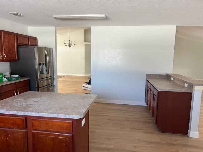 Building Photo - 529 Pintail Cir