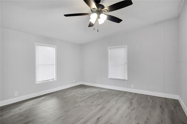 Building Photo - 10526 Bay Hills Cir