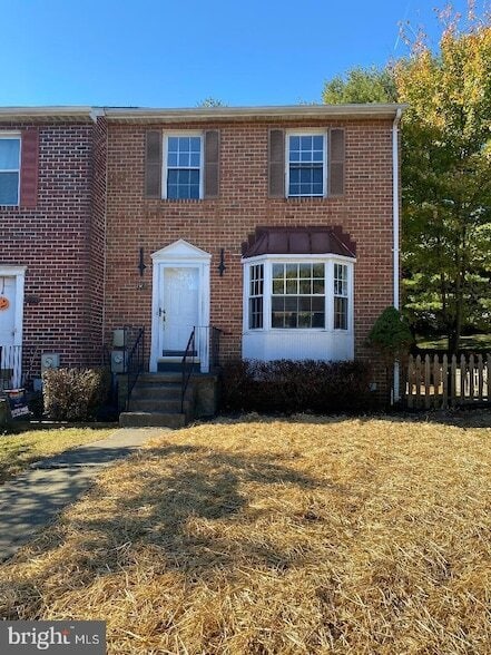 Building Photo - 812 Tilghman Dr