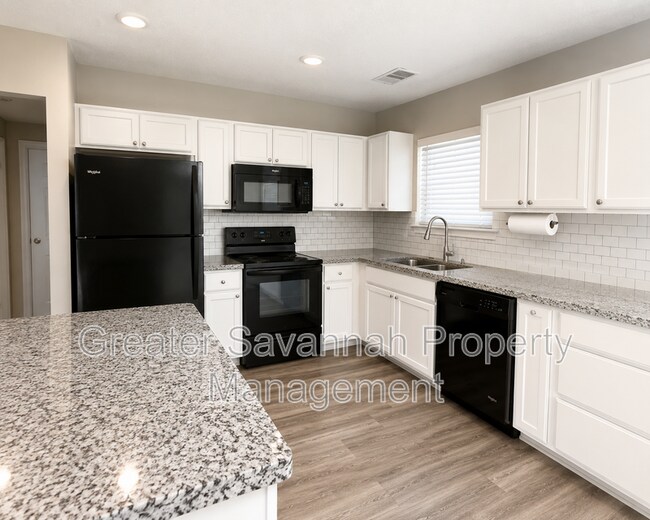 Building Photo - 109 Willow Dr