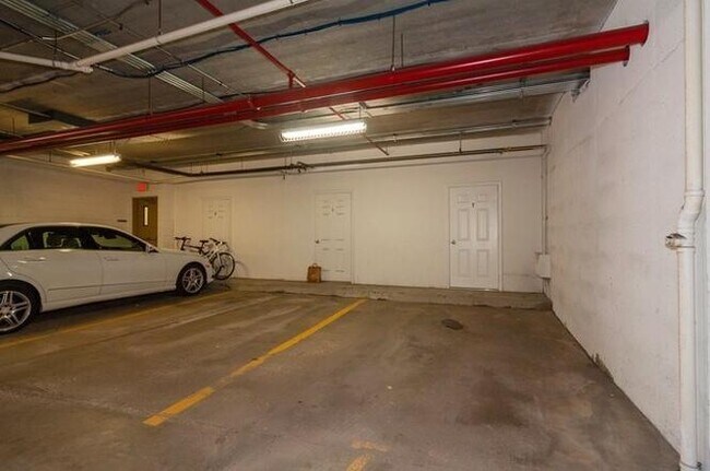 Building Photo - 3501 Wellington Ct