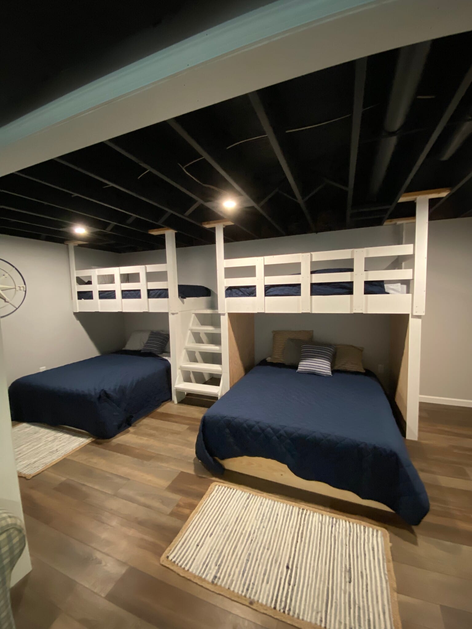 Bunk Room - Two Queens and 2 Singles - 204 Eastern Union Tpke