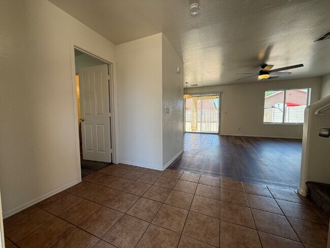 Building Photo - "Spacious 4-Bedroom Haven with 2 Bath Retreats in Laveen's Heart – 1,893 Sq Ft of Comfort!"
