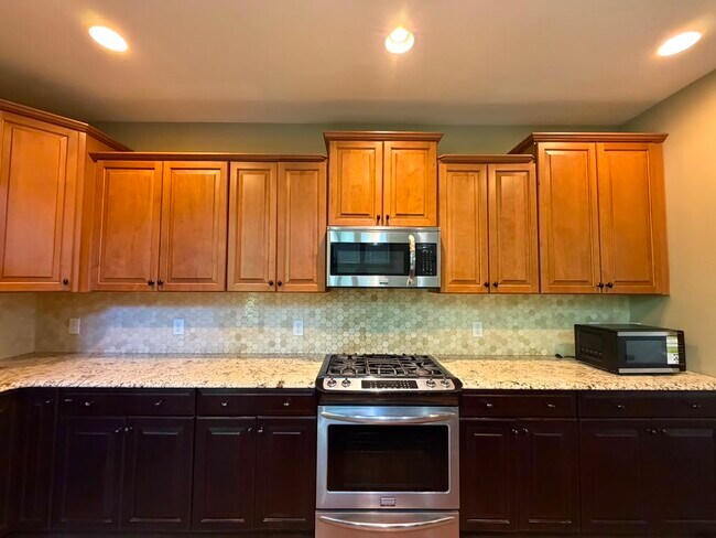 Building Photo - 15124 Sapphire Hill Ln