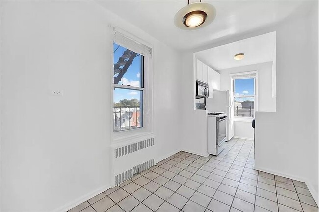 Building Photo - 3165 Nostrand Ave