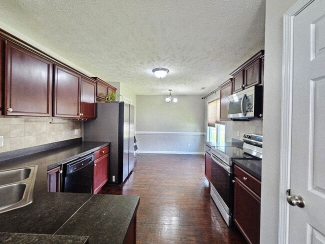 Building Photo - The Lexington Plantation in Cameron