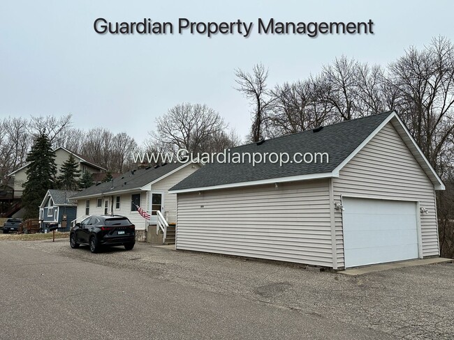 Primary Photo - Orono Single Family Home, Large Garage, Sp...