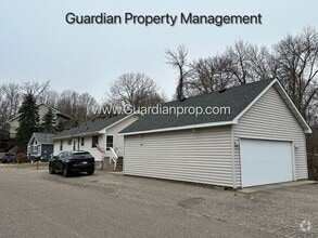 Building Photo - Orono Single Family Home, Large Garage, Sp...