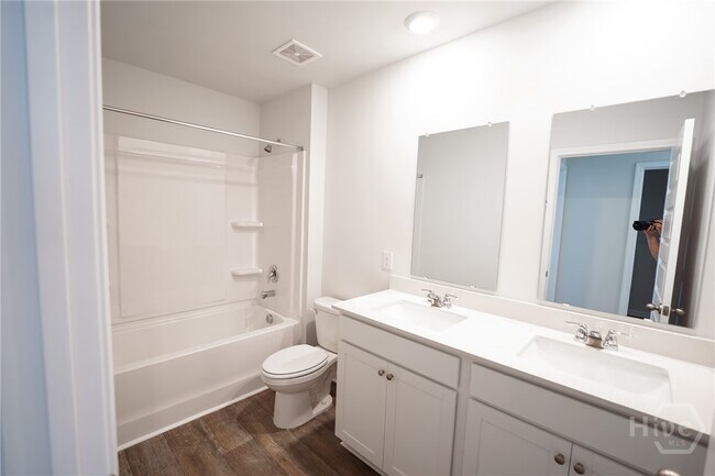 Building Photo - 112 Red Admiral Ln