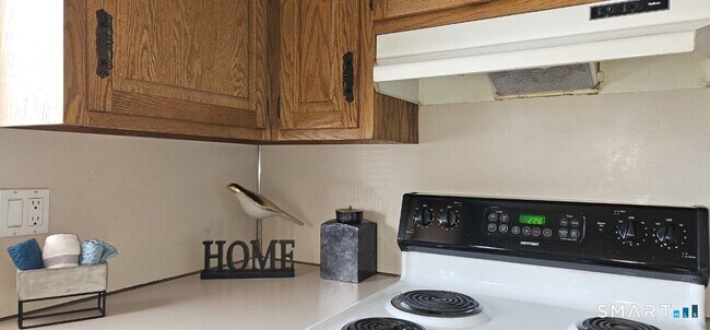 Building Photo - 482 East St