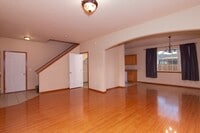 Building Photo - 515 S Garfield St