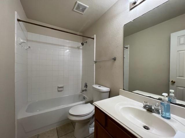 Building Photo - 712 W Linden Ave