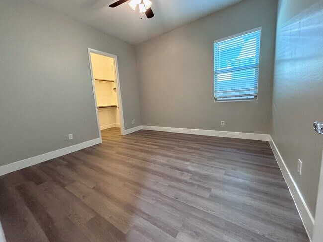 3rd bedroom - 3497 E Loma Vista St