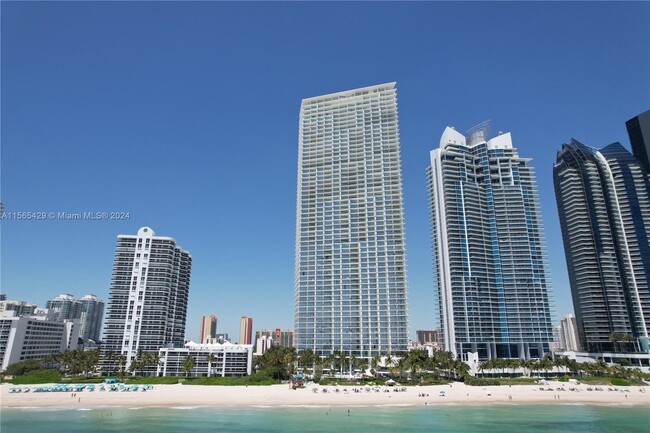 Building Photo - 16901 Collins Ave