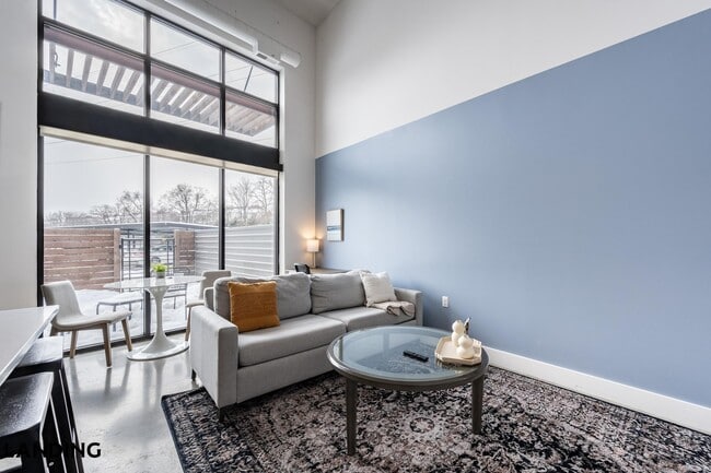 Building Photo - 1210 Morse Ave