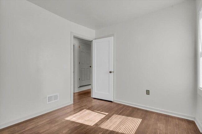 Building Photo - 14909 Griggs St