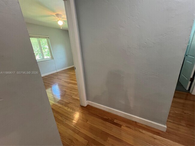 Building Photo - 432 Palmetto Dr