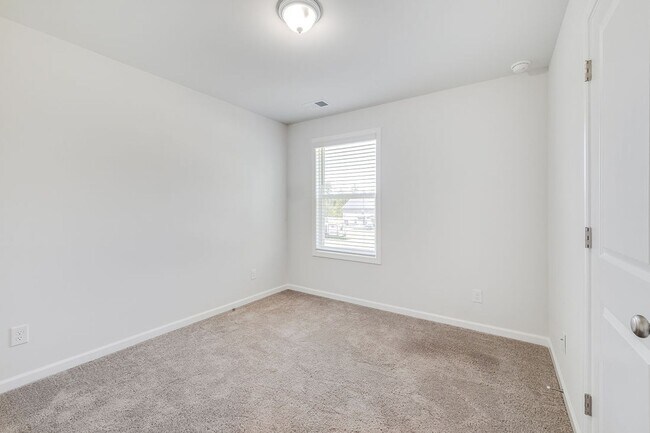 Building Photo - 124 Jennie Dr
