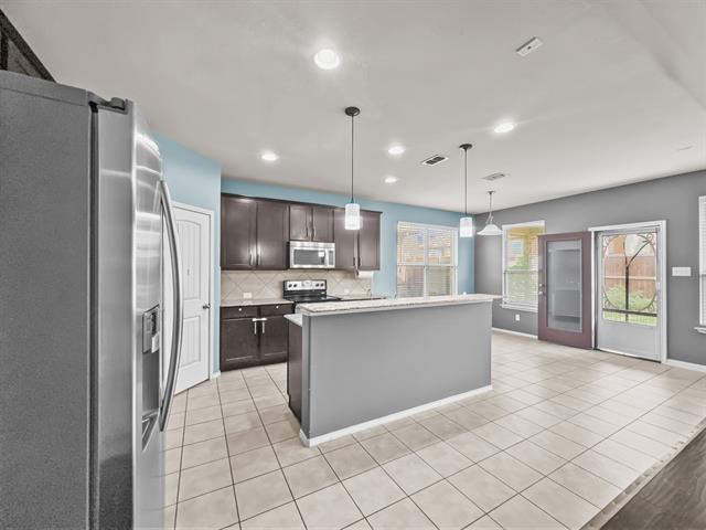 Building Photo - 4604 Sleepy Meadows Dr