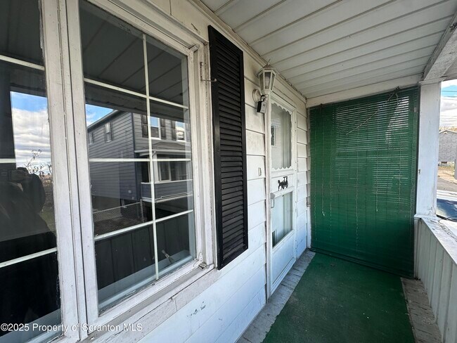 Building Photo - 113 N Fulton St