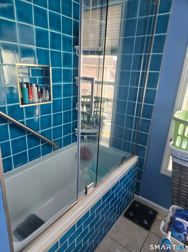 Building Photo - 57 Beachside Ave