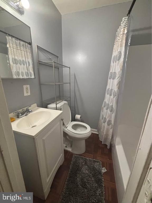 Building Photo - 824 Jack St