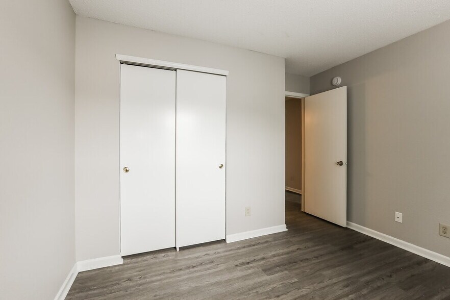 Building Photo - 10969 Sweetsen Rd