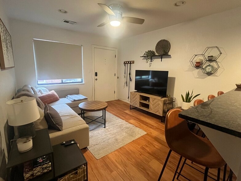 Building Photo - 3327 Eliot St