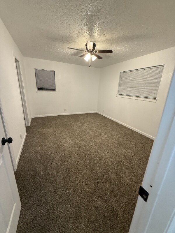 Building Photo - 652 Sue Ann Ln