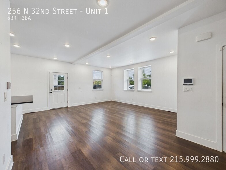 Building Photo - 256 N 32nd St