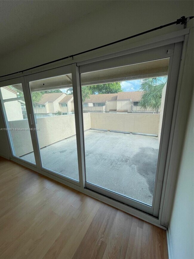 Building Photo - 8237 NW 8th Ct