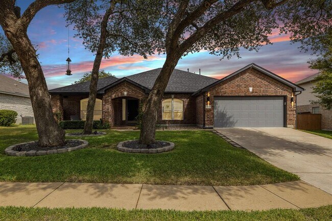 Primary Photo - 2012 Foothills