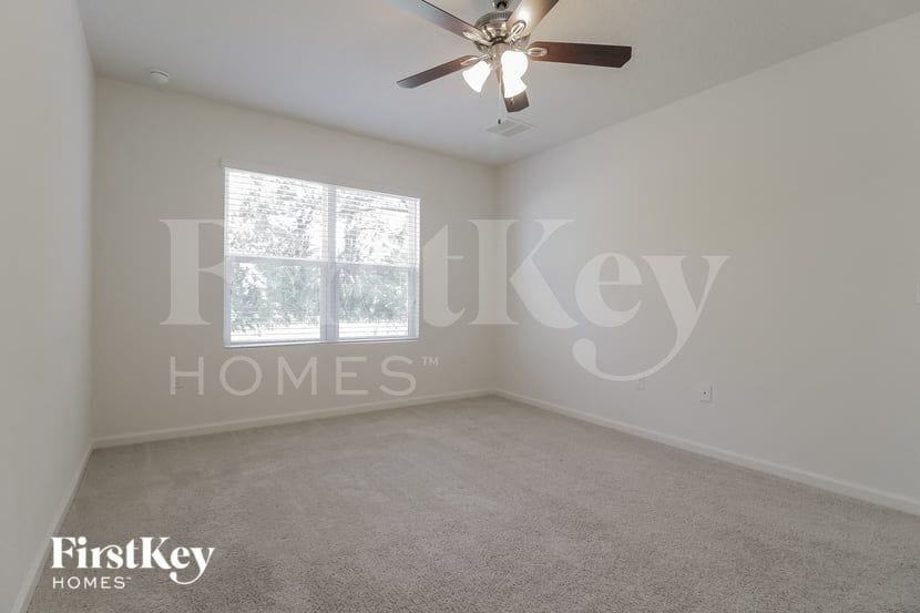 Building Photo - 893 Taluga Ave SE