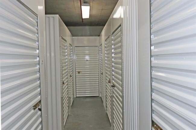 Building Photo - 4561 Olde Perimeter Way