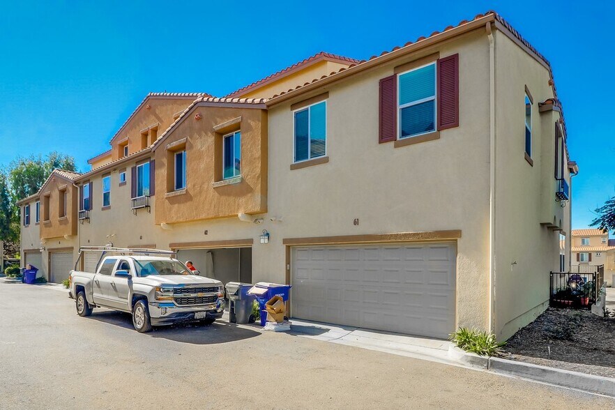 2 car Garage - 4300 Newton Ave