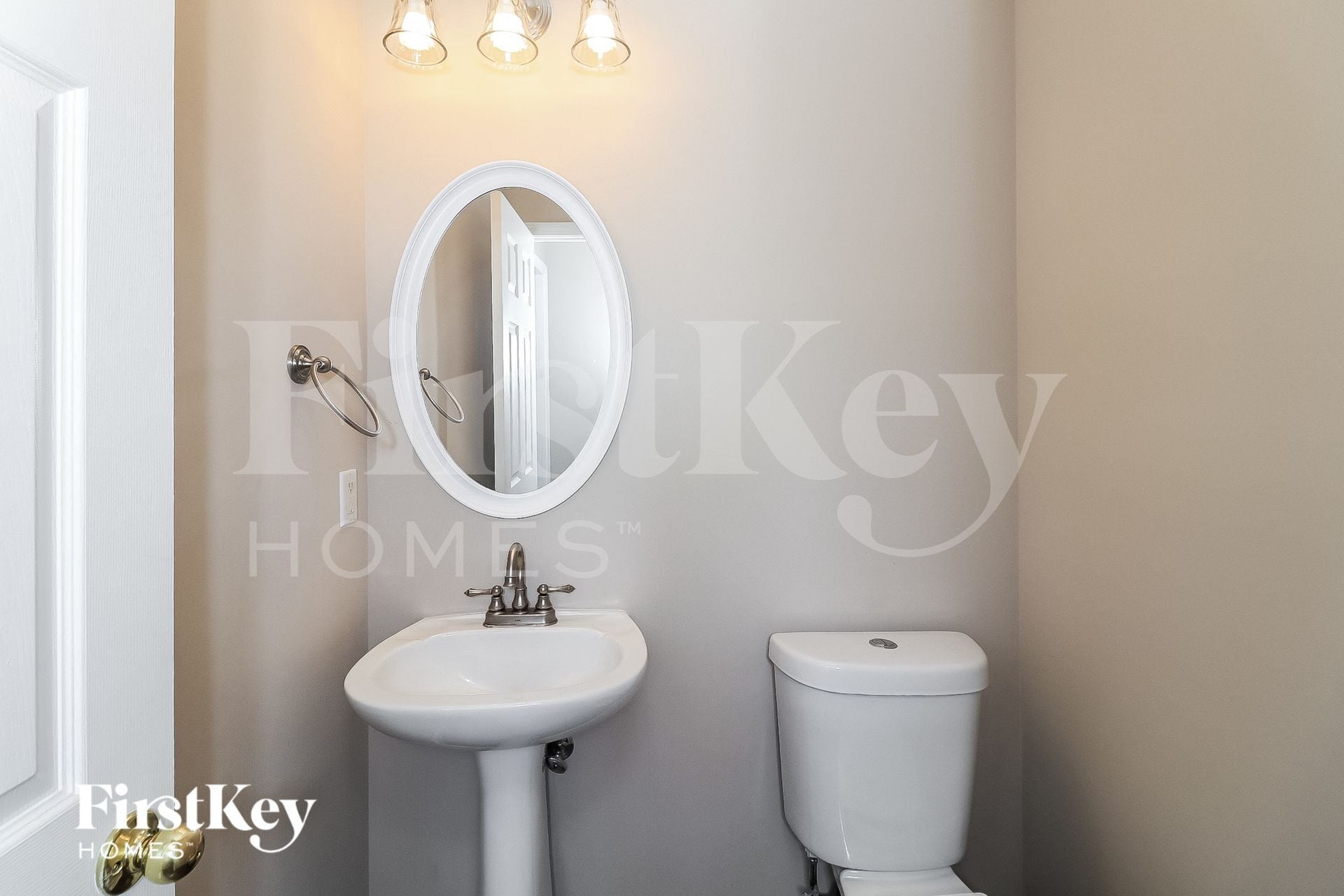 Building Photo - 729 Tall Oaks Dr