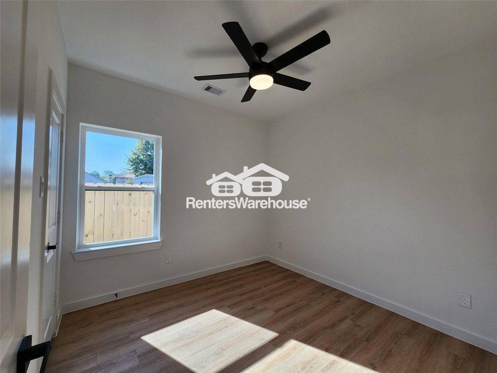 Building Photo - 7817 Beckley St